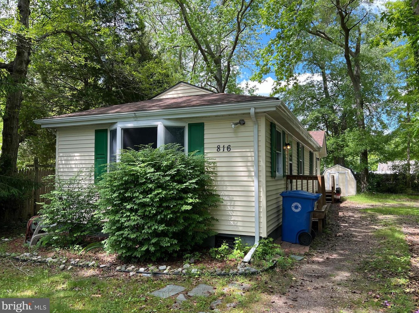 816 Delaware Ave, Cedar Bonnet Island, NJ 08050-3411