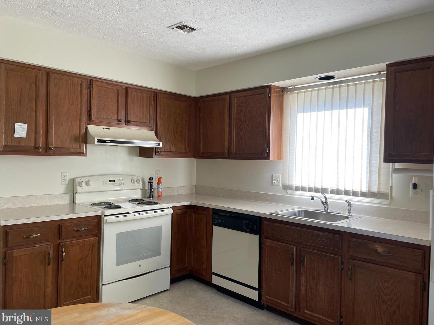 242 Yorktowne Dr, Tuckerton, NJ 08087