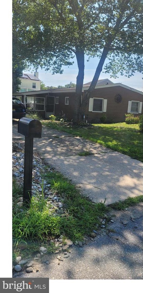 304 Falcon Dr, Tuckerton, NJ 08087