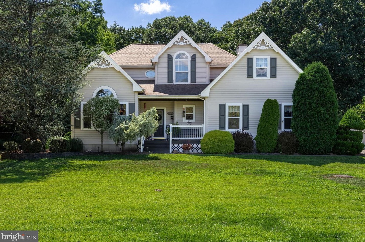 2 Country Woods Dr, Plumsted Township, NJ 08533