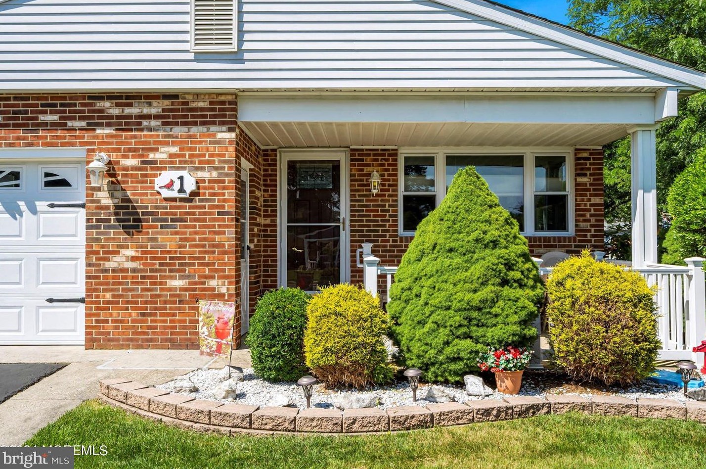 1 Alpina Ter, Toms River, NJ 08757-6210