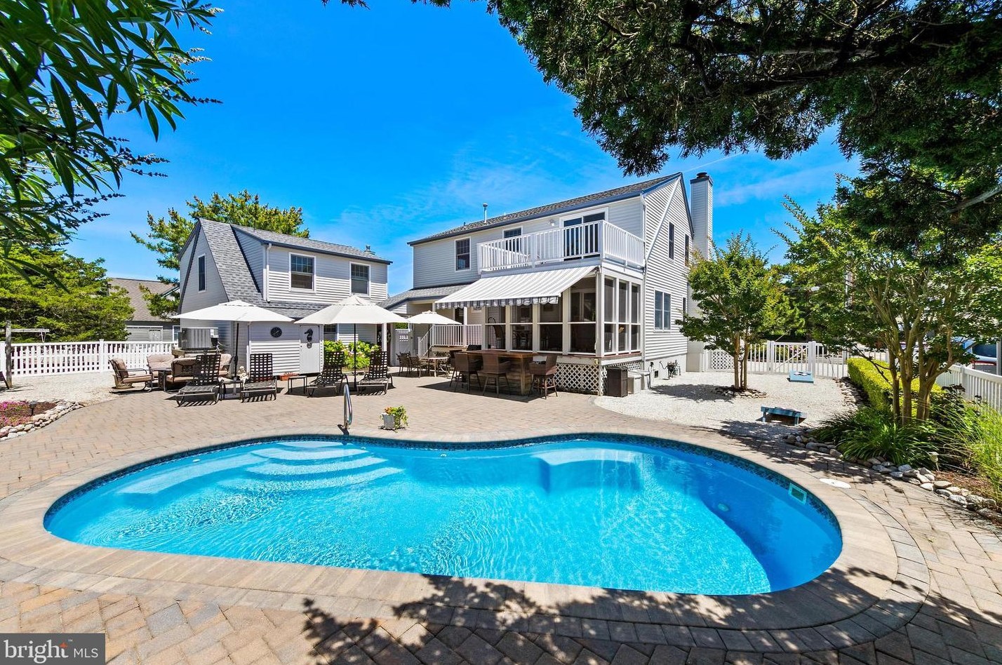 10610 Beach Ave, Long Beach Township, NJ 08008
