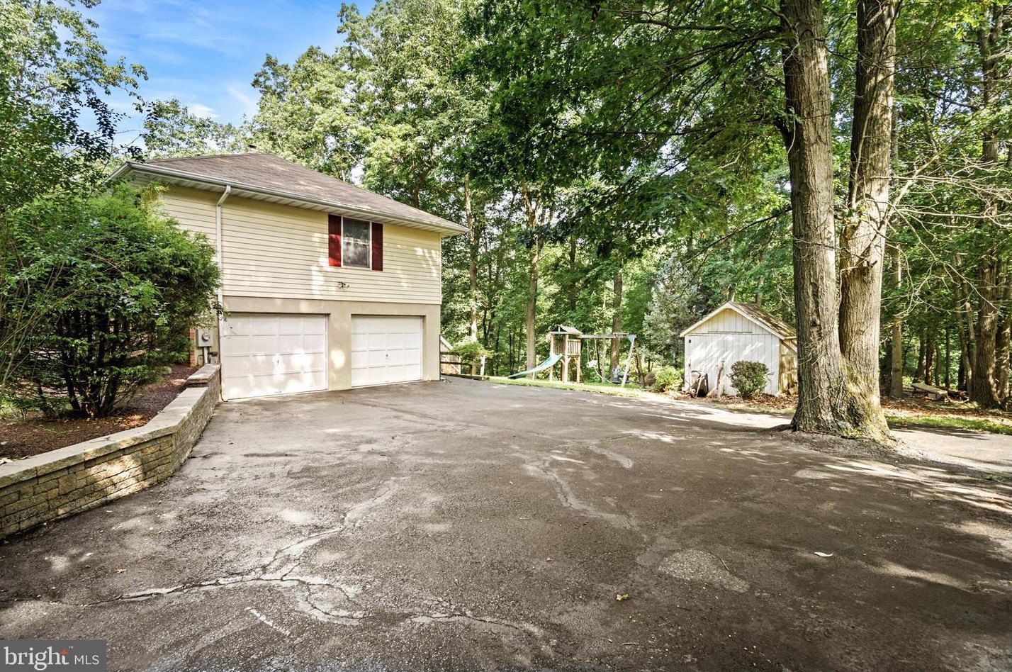 21 Oakwood Dr, Plumsted Township, NJ 08533