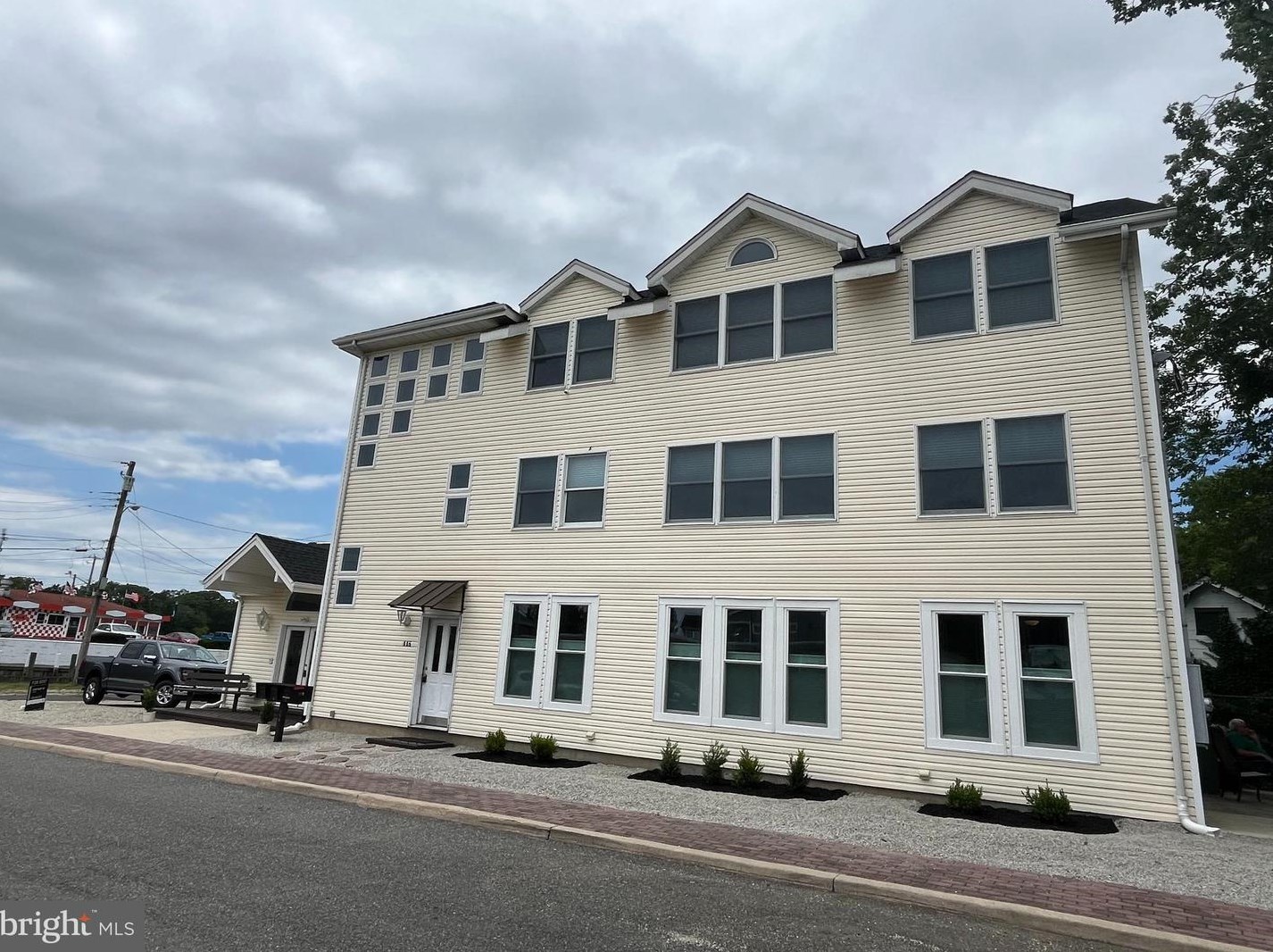 115 Water St #b, Tuckerton, NJ 08087