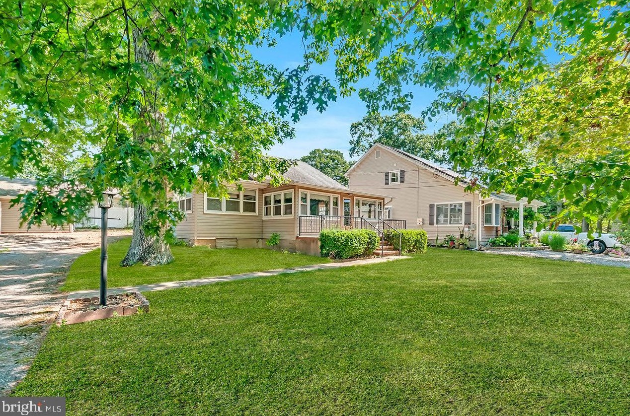 323 Anthony Ave, Toms River, NJ 08753-7103