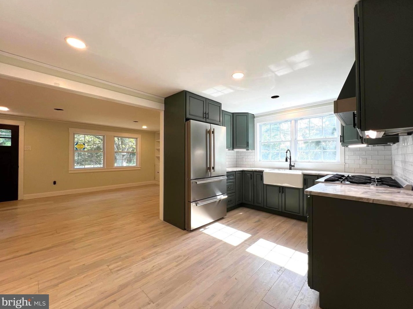 93 Maple Ave, Plumsted Township, NJ 08533