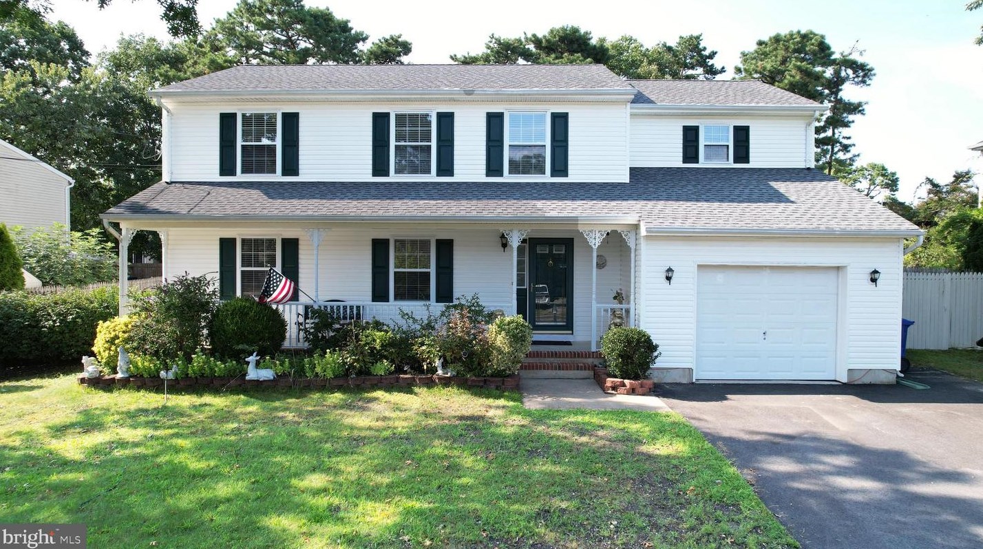 144 Leeward Rd, Stafford Township, NJ 08050
