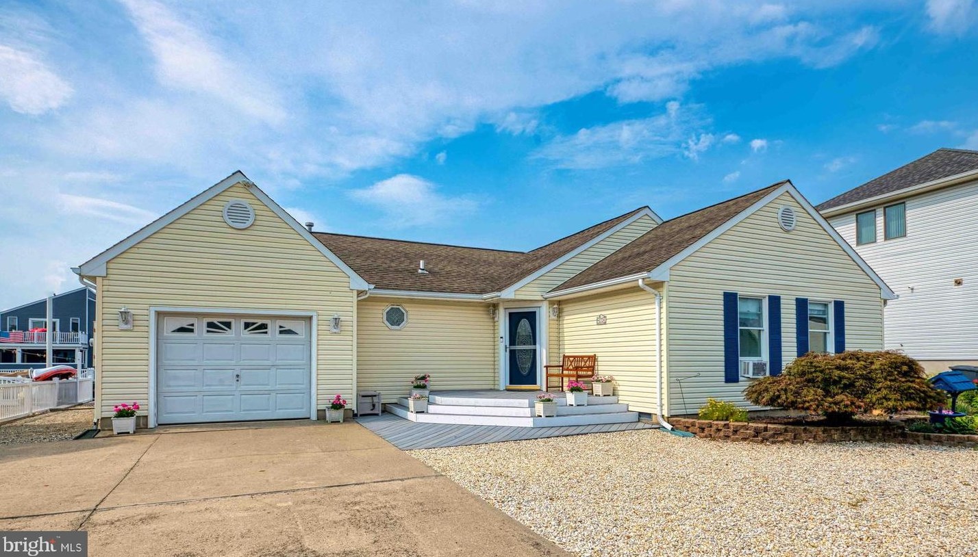172 Catherine Ln, Stafford Township, NJ 08050