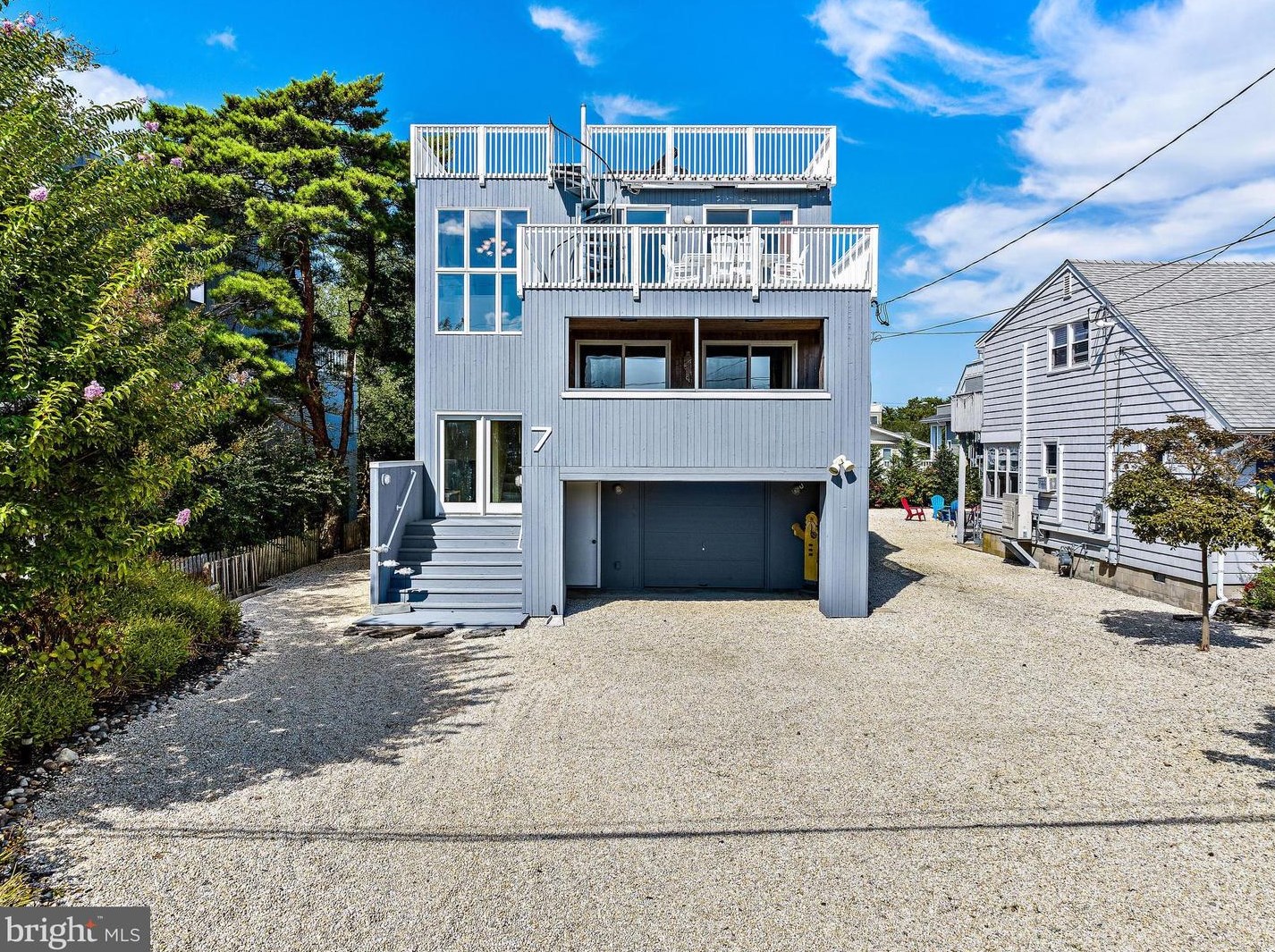 7 W 22nd St, Barnegat Light, NJ 08006