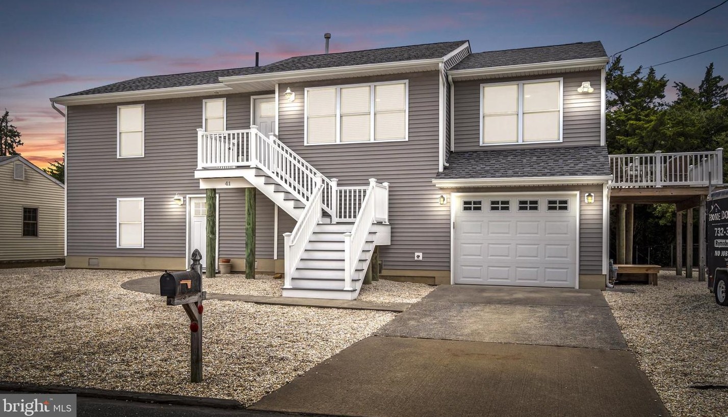 41 Beach Dr, Tuckerton, NJ 08087
