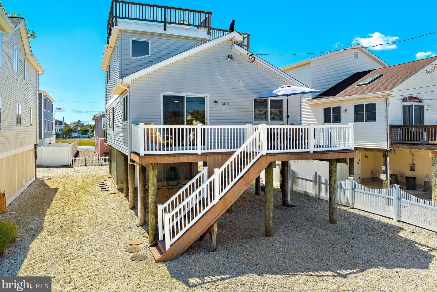 250 W 18th St, Long Beach Township, NJ 08008
