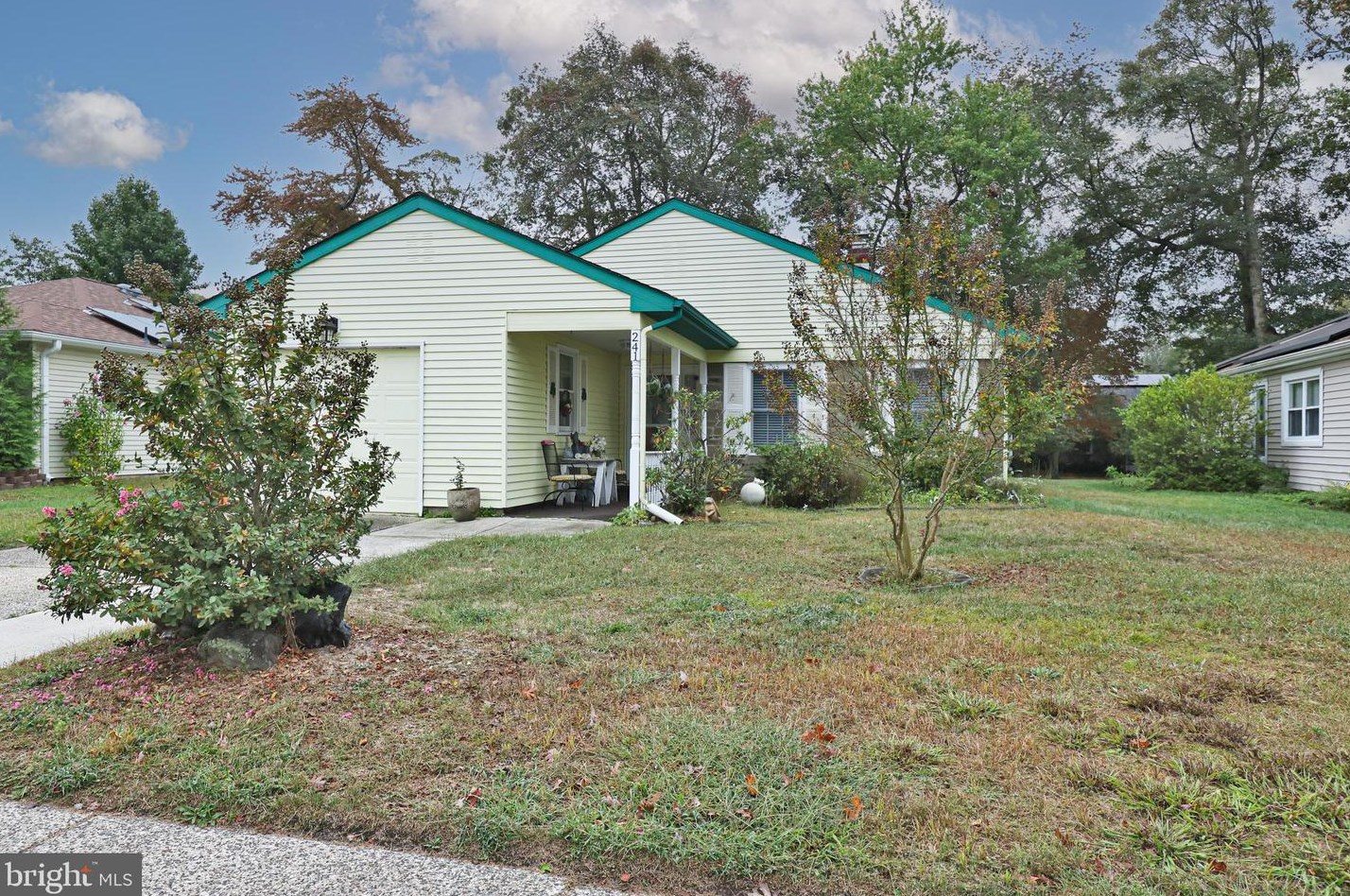 241 Yorktowne Dr, Tuckerton, NJ 08087