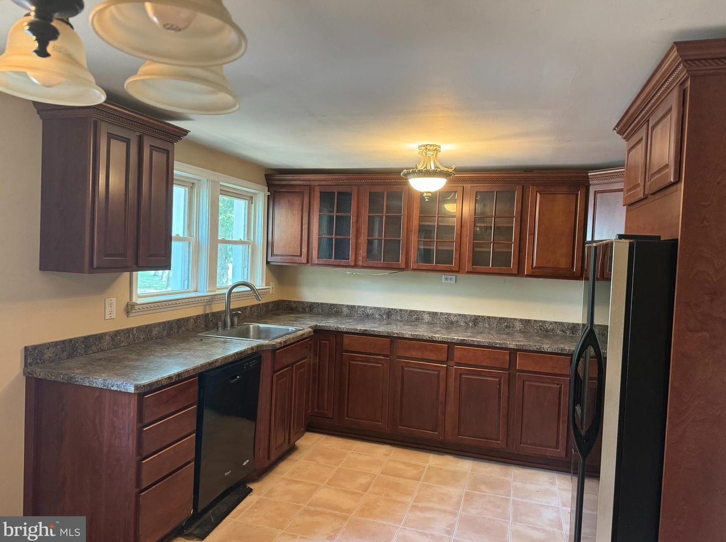 57 Hadley Ave, Toms River, NJ 08753-7519