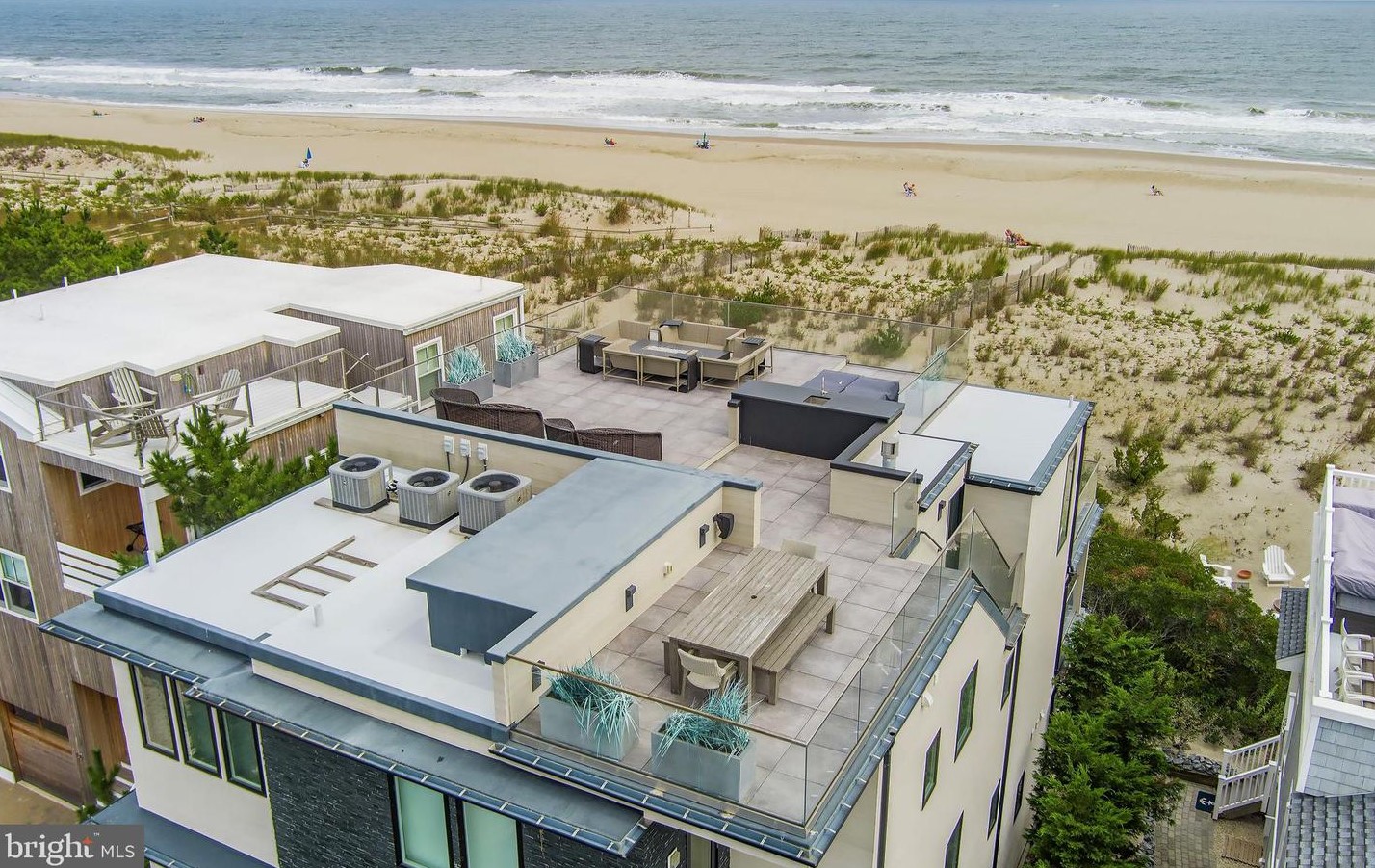 11 3rd St, Long Beach Township, NJ 08008