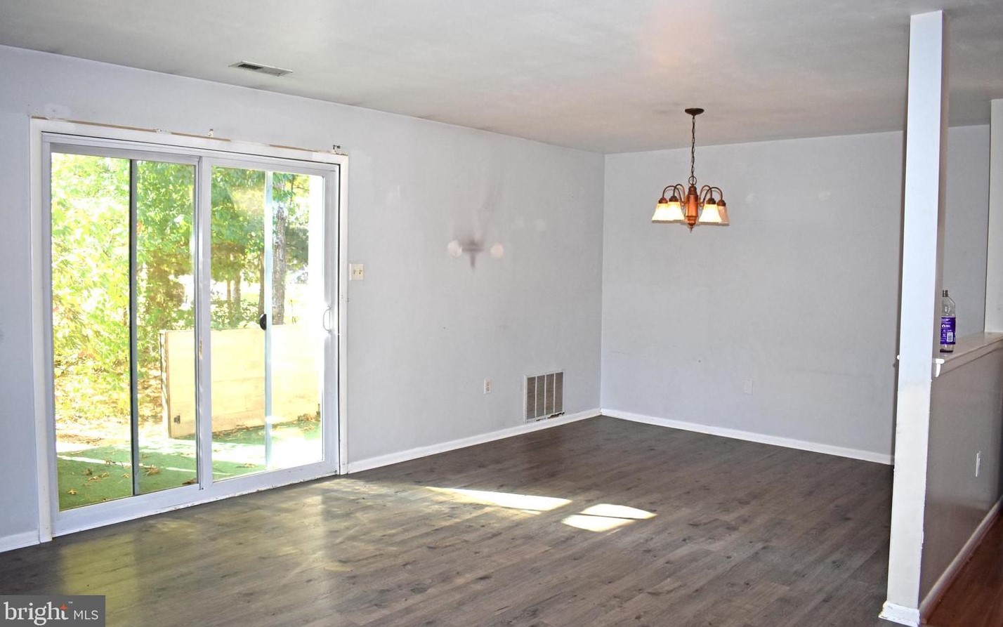 27 Pin Oak Ln, Tuckerton, NJ 08087