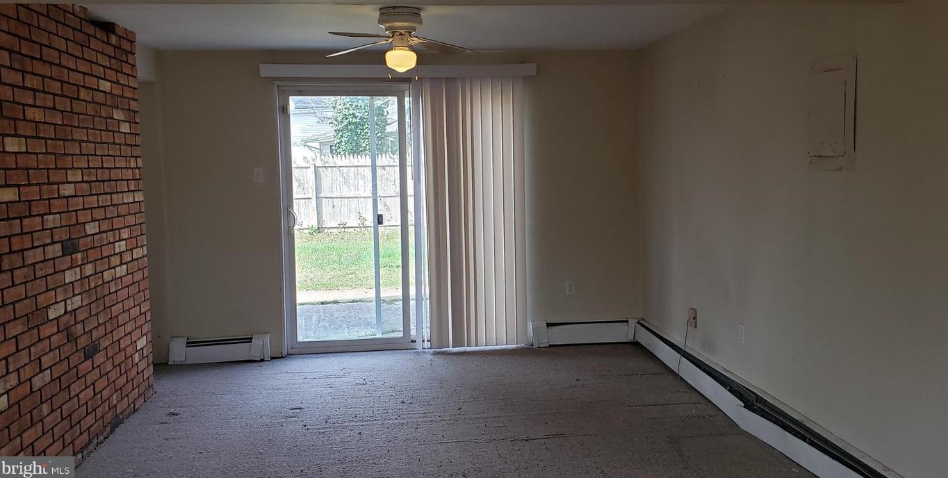 139 National Union Blvd, Tuckerton, NJ 08087-1727