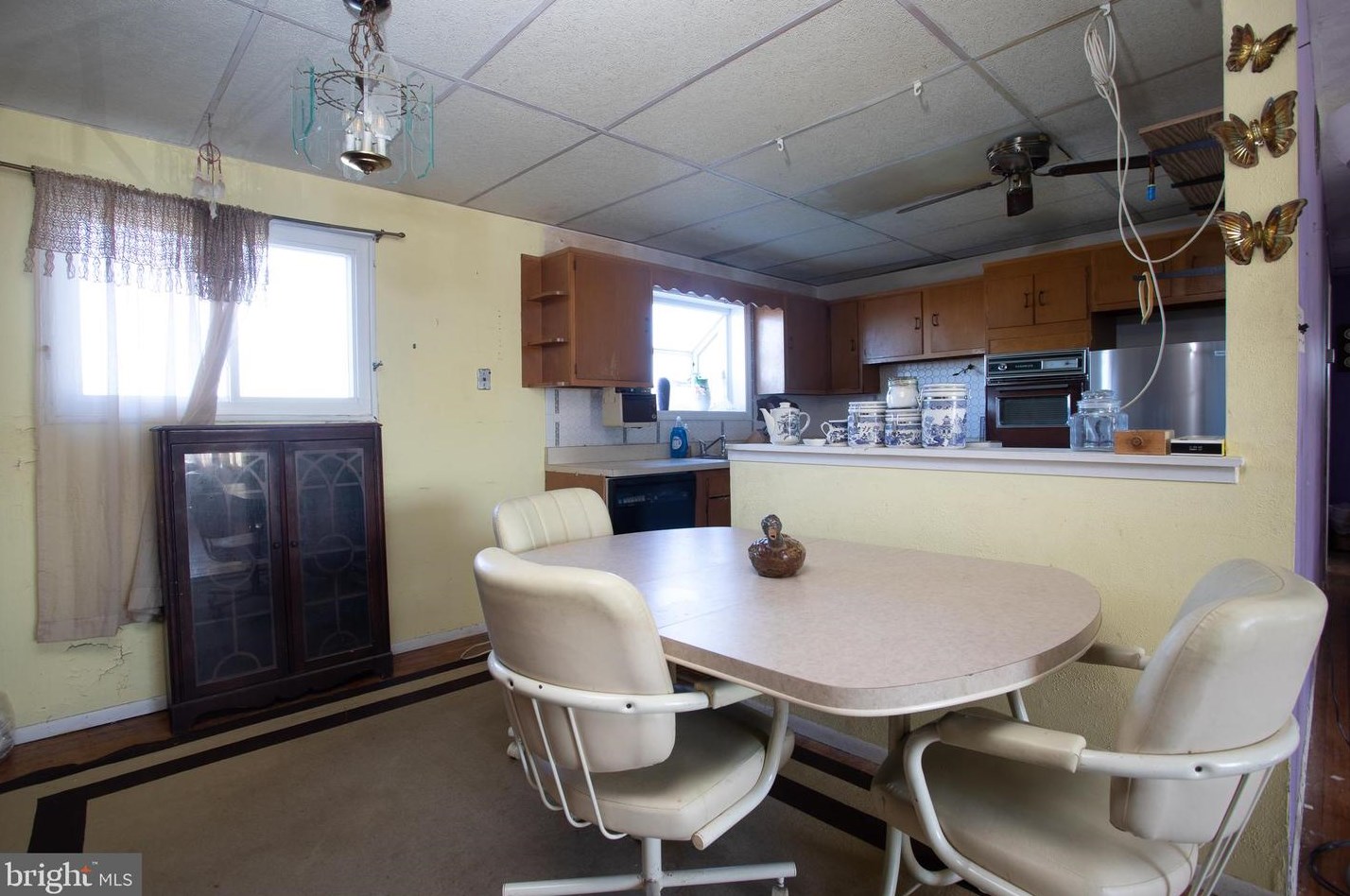 23 Spinnaker Dr, Tuckerton, NJ 08087-1523