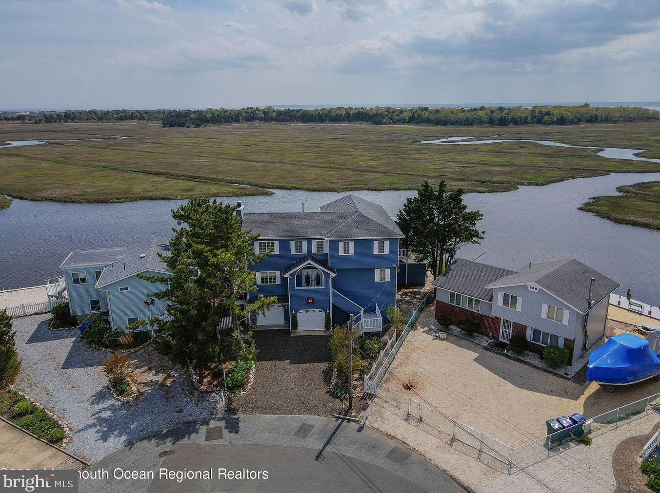 42 Walkill Rd, Tuckerton, NJ 08087-1120
