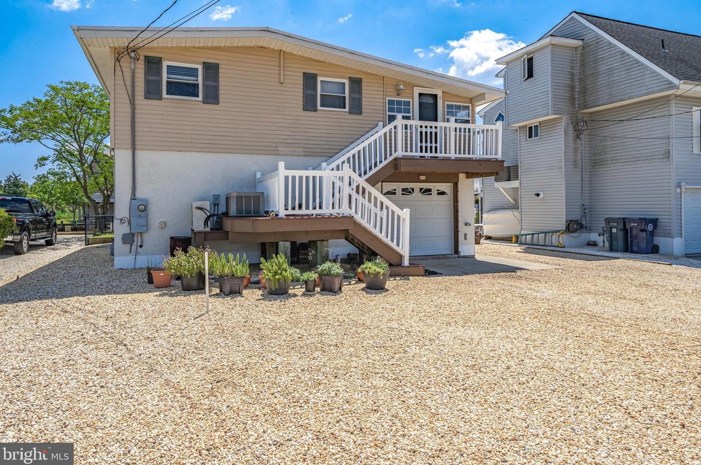 40 Daddy Tucker Dr, Tuckerton, NJ 08087-2304