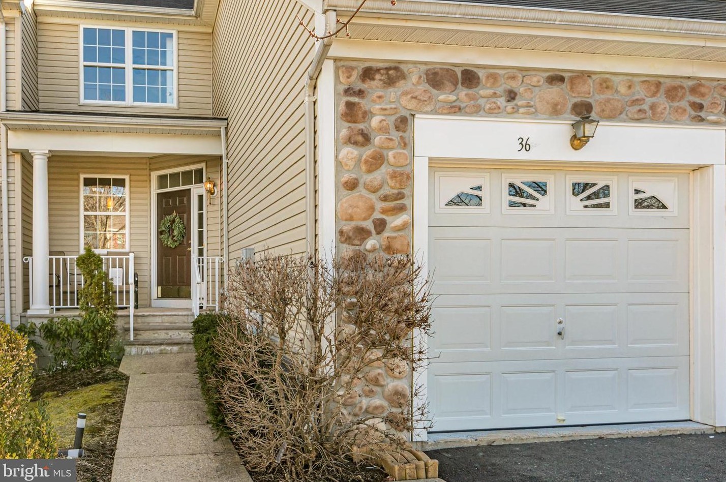 36 Scarlet Oak Dr, Princeton, NJ 08540