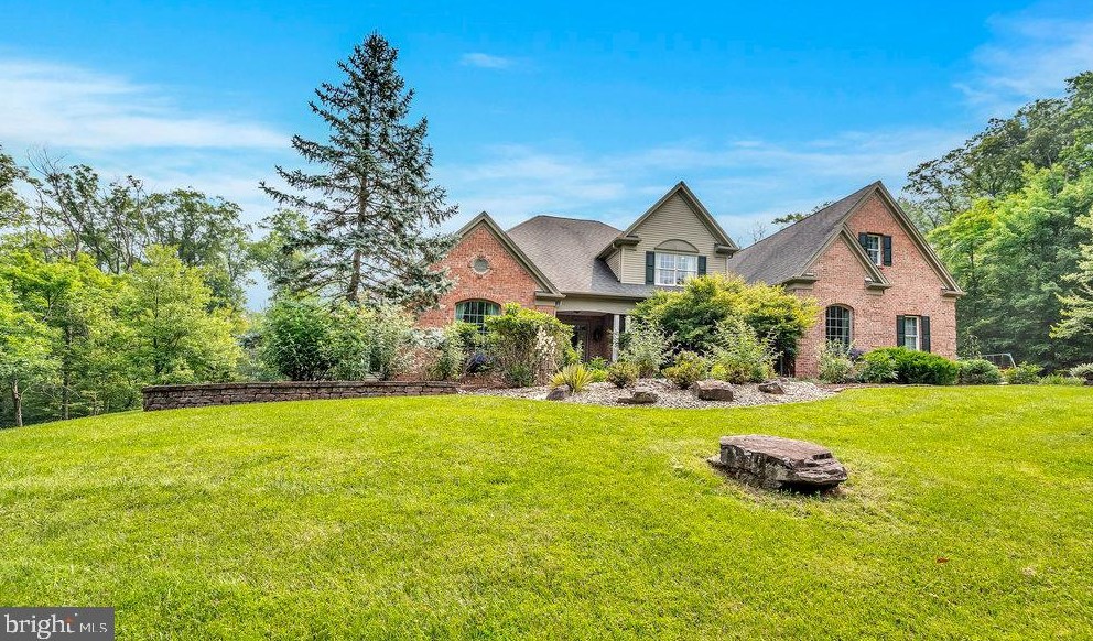 307 Long Hill Rd, Millstone, NJ 08844-1314