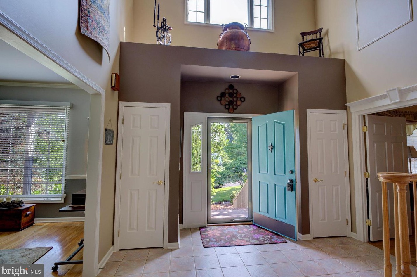 68 Murray Dr, Millstone NJ 08844-2542 exterior