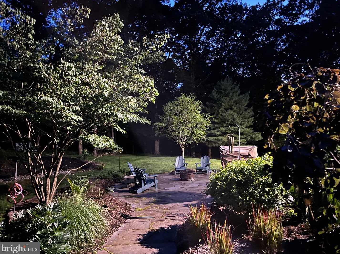 68 Murray Dr, Millstone NJ 08844-2542 exterior