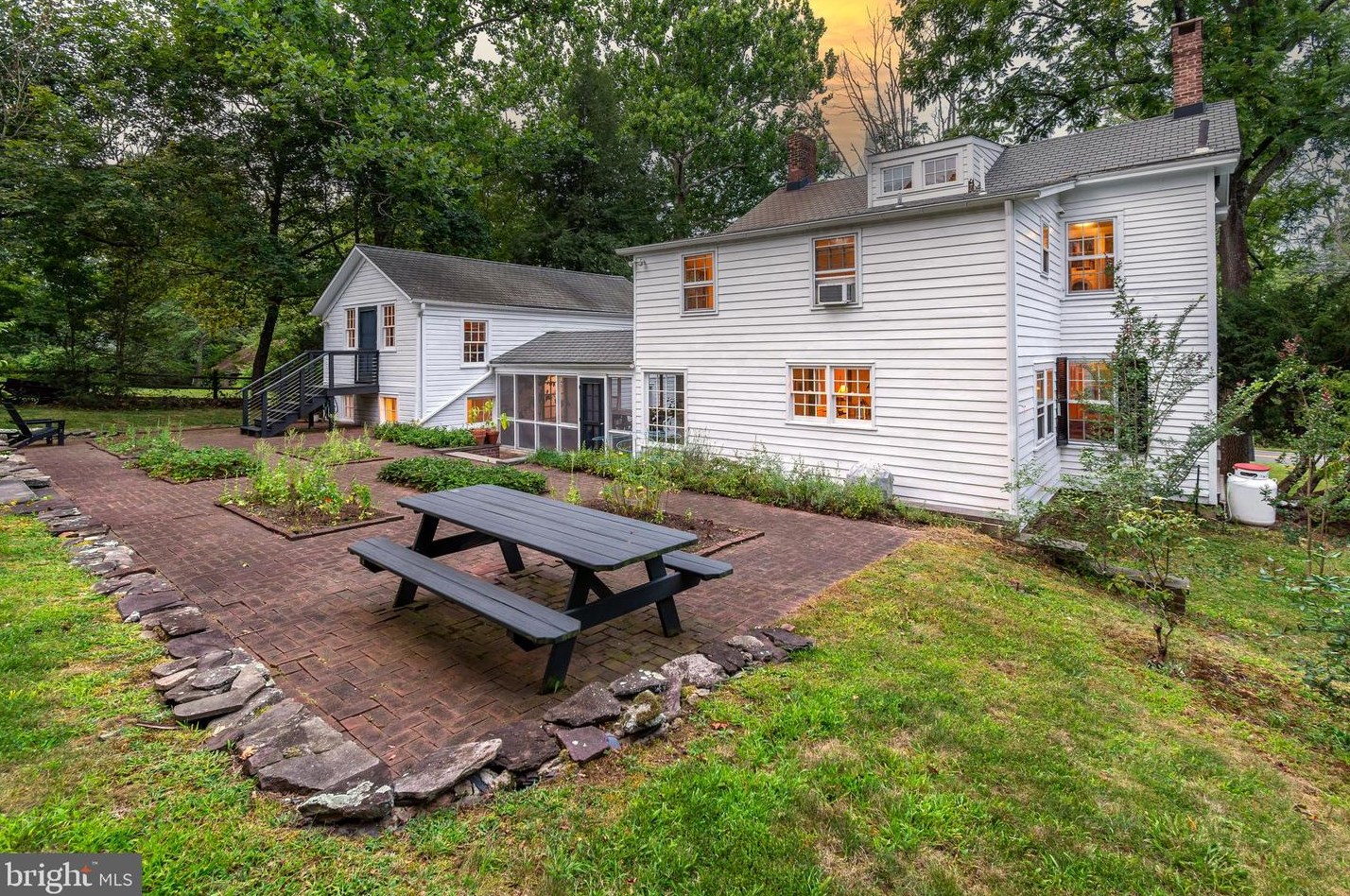 1093 Canal Rd, Princeton NJ  08540-8434 exterior