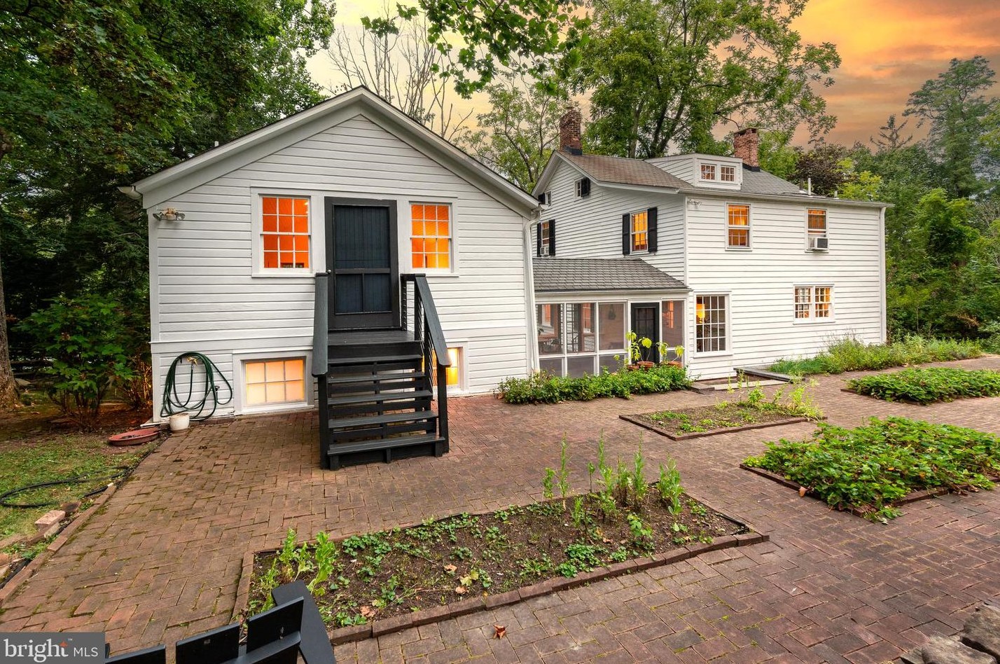 1093 Canal Rd, Princeton, NJ 08540-8434