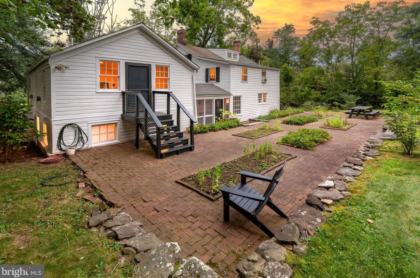 1093 Canal Rd, Princeton NJ  08540-8434 exterior