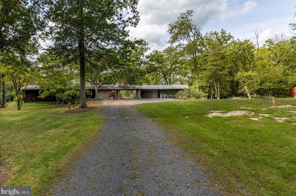 35 Mill Pond Rd, Montgomery, NJ 08502