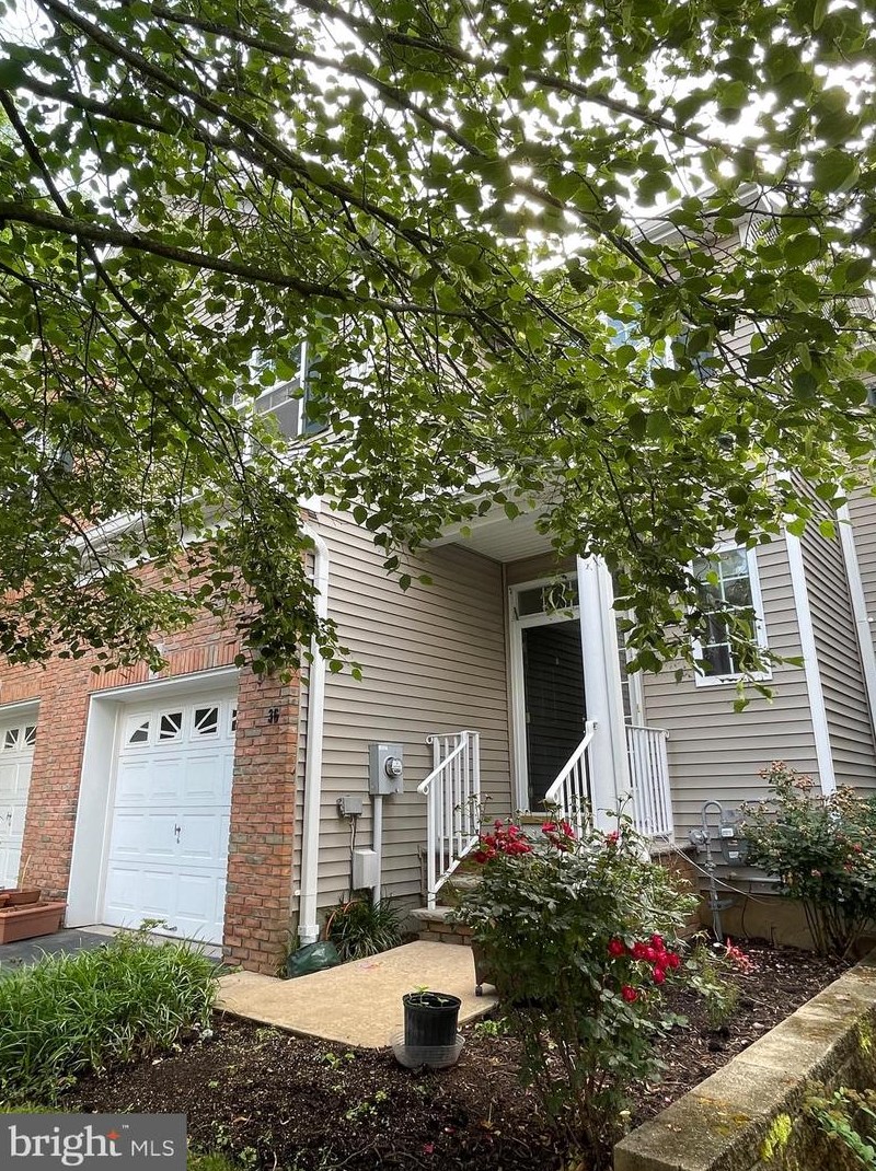 36 Hoover Ave, Princeton, NJ 08540-4609