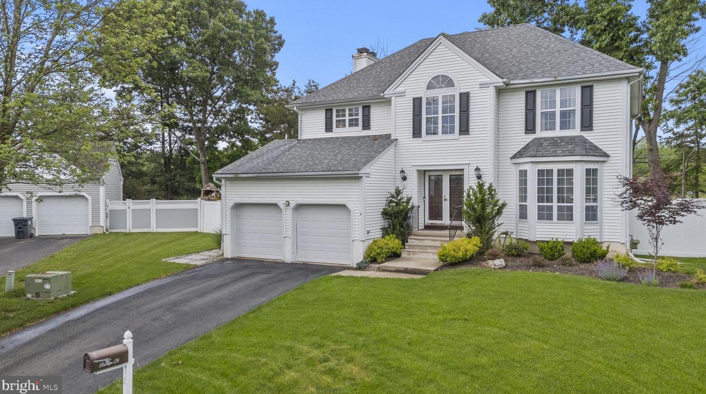 2 Ramapo Trl, Millstone, NJ 08876-5477