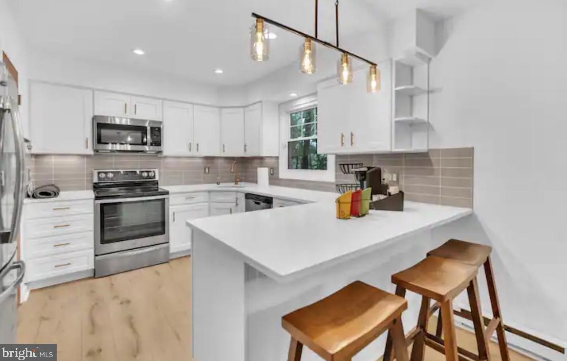 25 Sleepy Holw Rd, Andover NJ 07821-3326 exterior