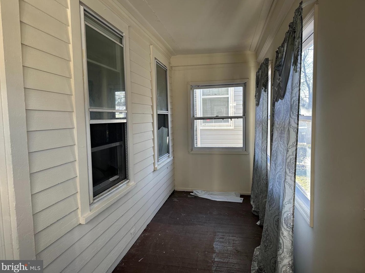 45 Maple Ave, Vauxhall, NJ 07088-1235