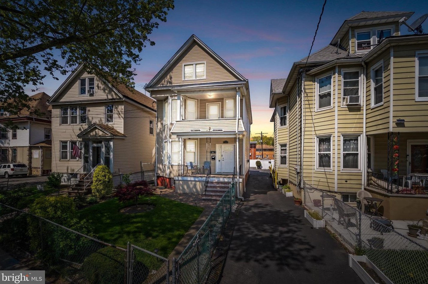 746-748 Newark Ave, Elizabeth, NJ 07208