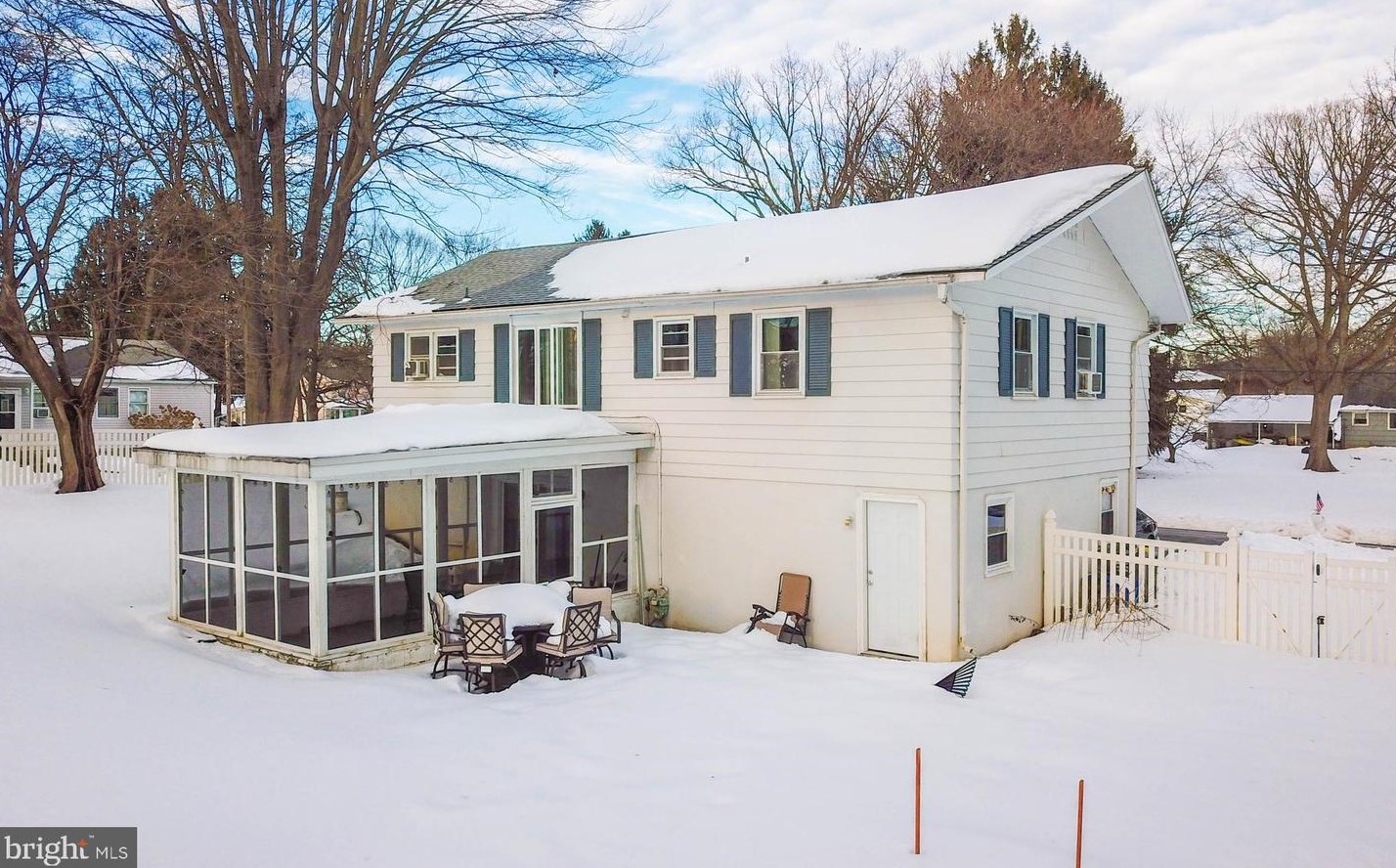 414 2nd St, Delaware Park, NJ 08865-1908