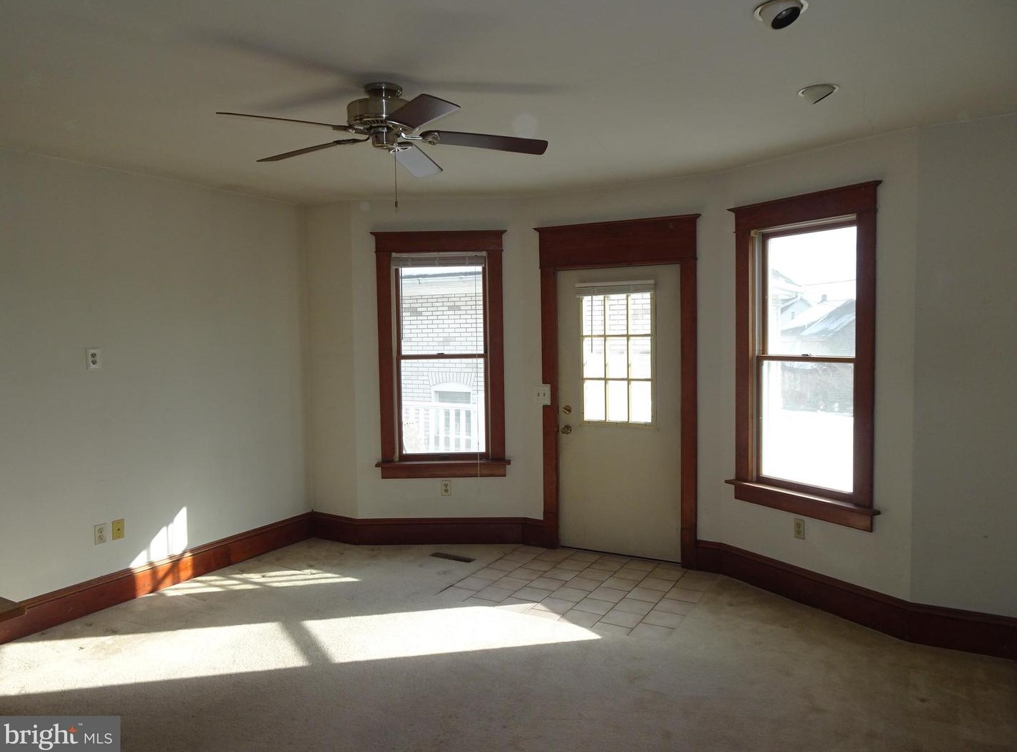 151 Filmore St, Delaware Park NJ  08865-2917 exterior