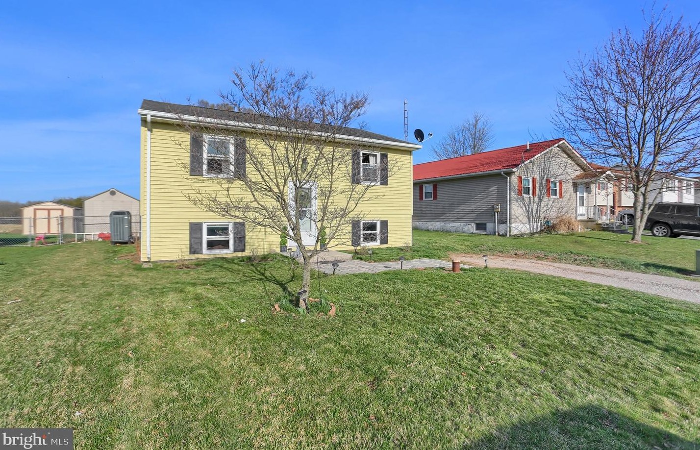 30 Fawn Ave, New Oxford, PA 17350-9777