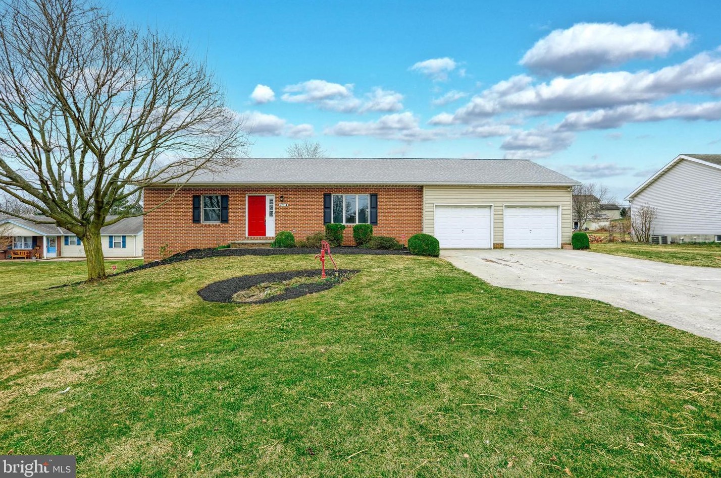 227 King St, East Berlin, PA 17316-9681