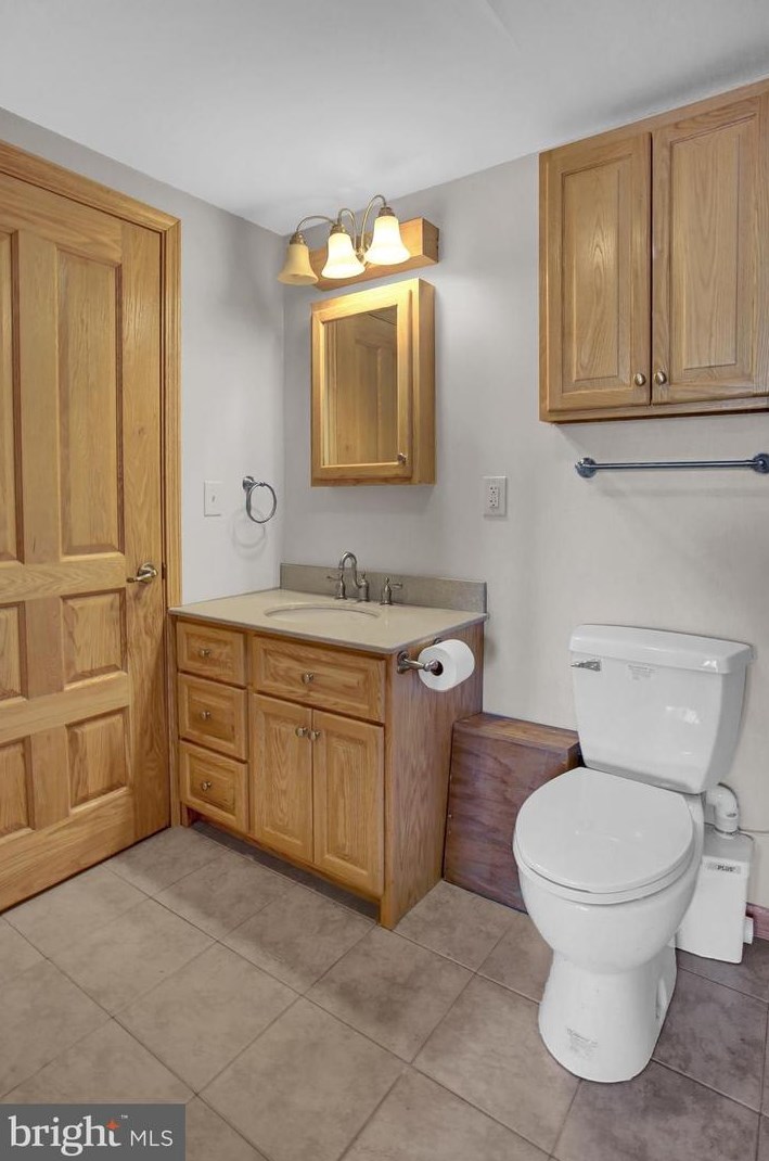 19 Bragg Dr, East Berlin PA  17316-9342 exterior