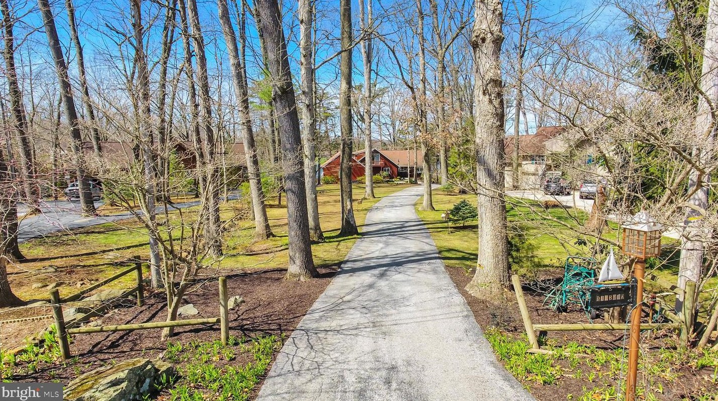 19 Bragg Dr, East Berlin PA  17316-9342 exterior