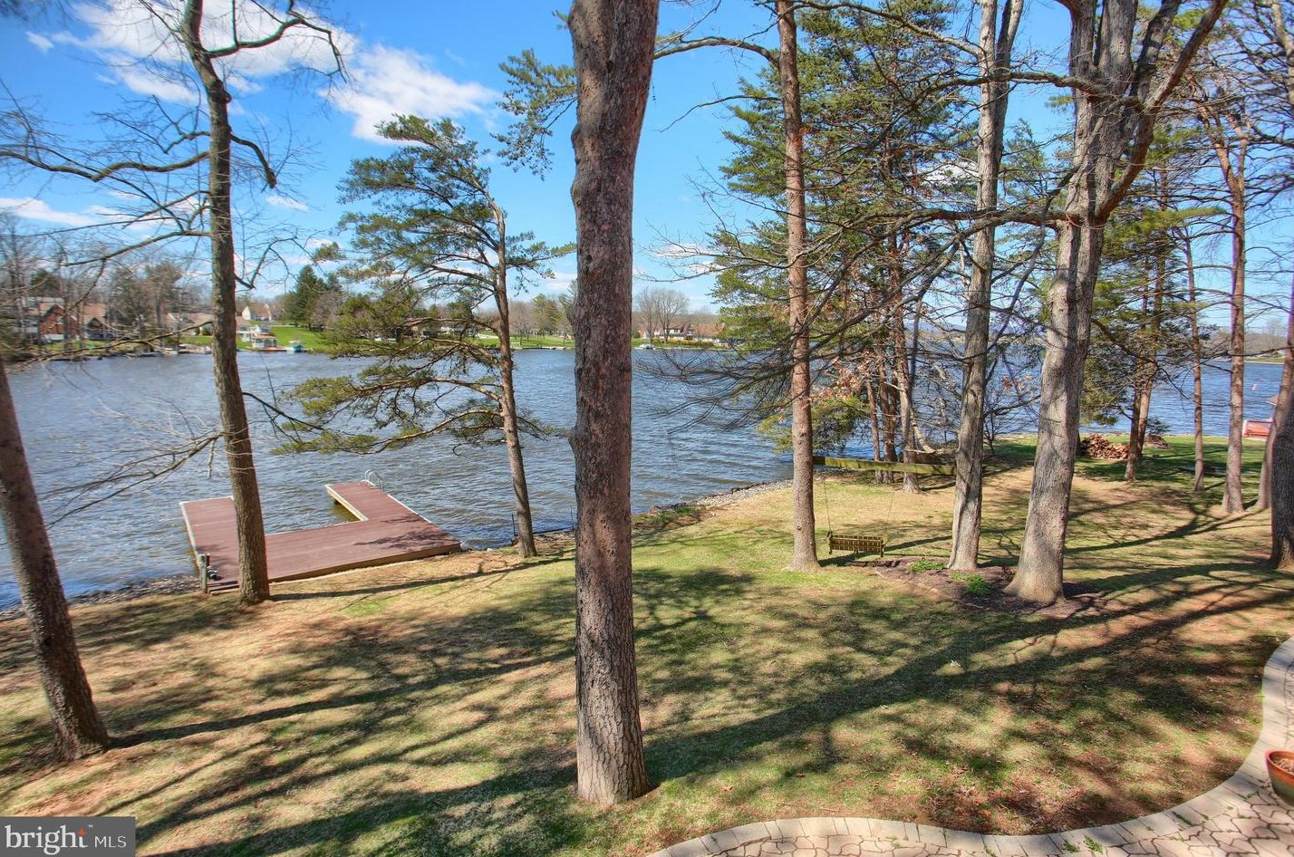 19 Bragg Dr, East Berlin PA  17316-9342 exterior