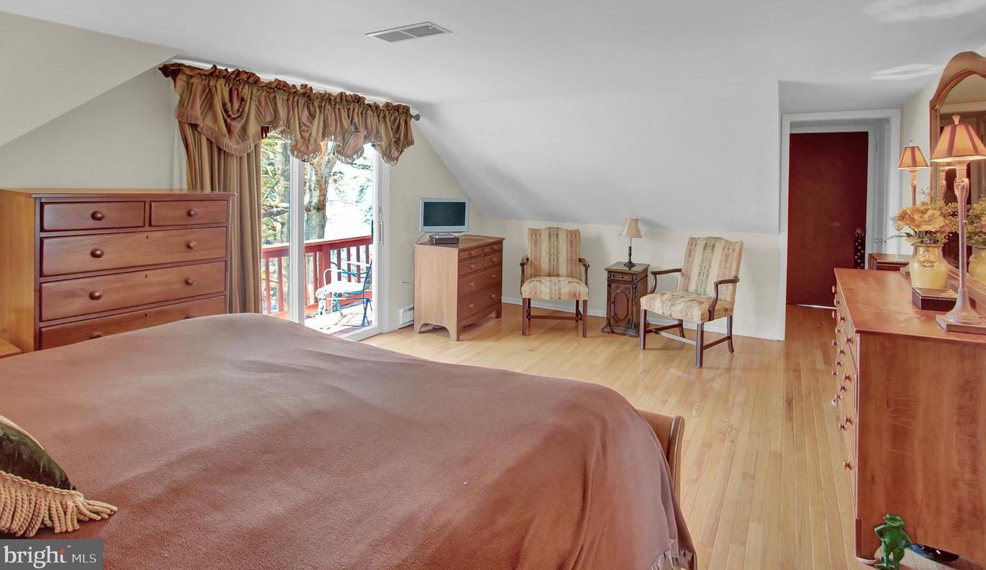 19 Bragg Dr, East Berlin PA  17316-9342 exterior