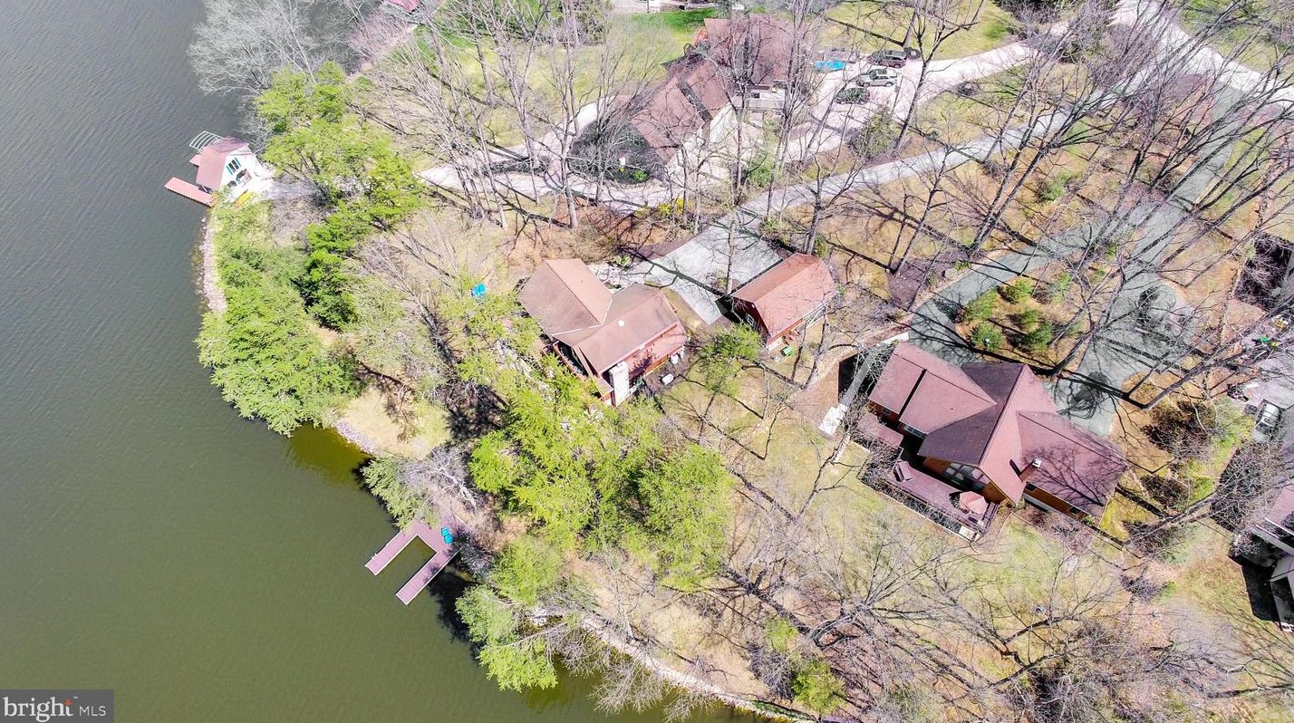 19 Bragg Dr, East Berlin PA  17316-9342 exterior