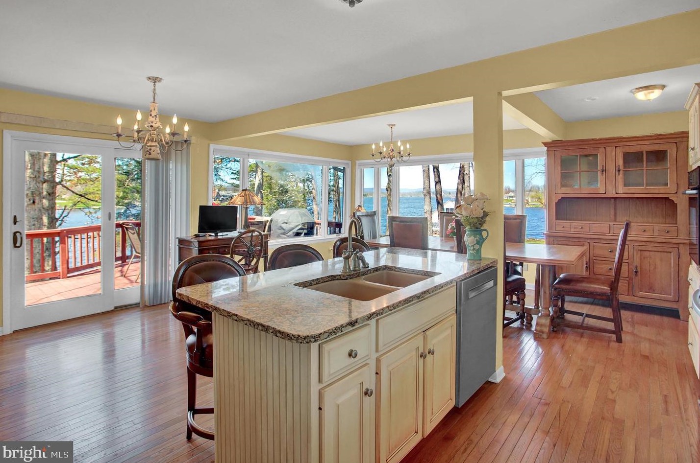 19 Bragg Dr, East Berlin PA  17316-9342 exterior