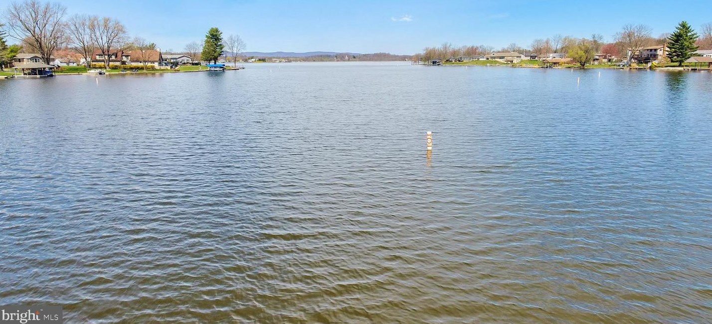 19 Bragg Dr, East Berlin PA  17316-9342 exterior