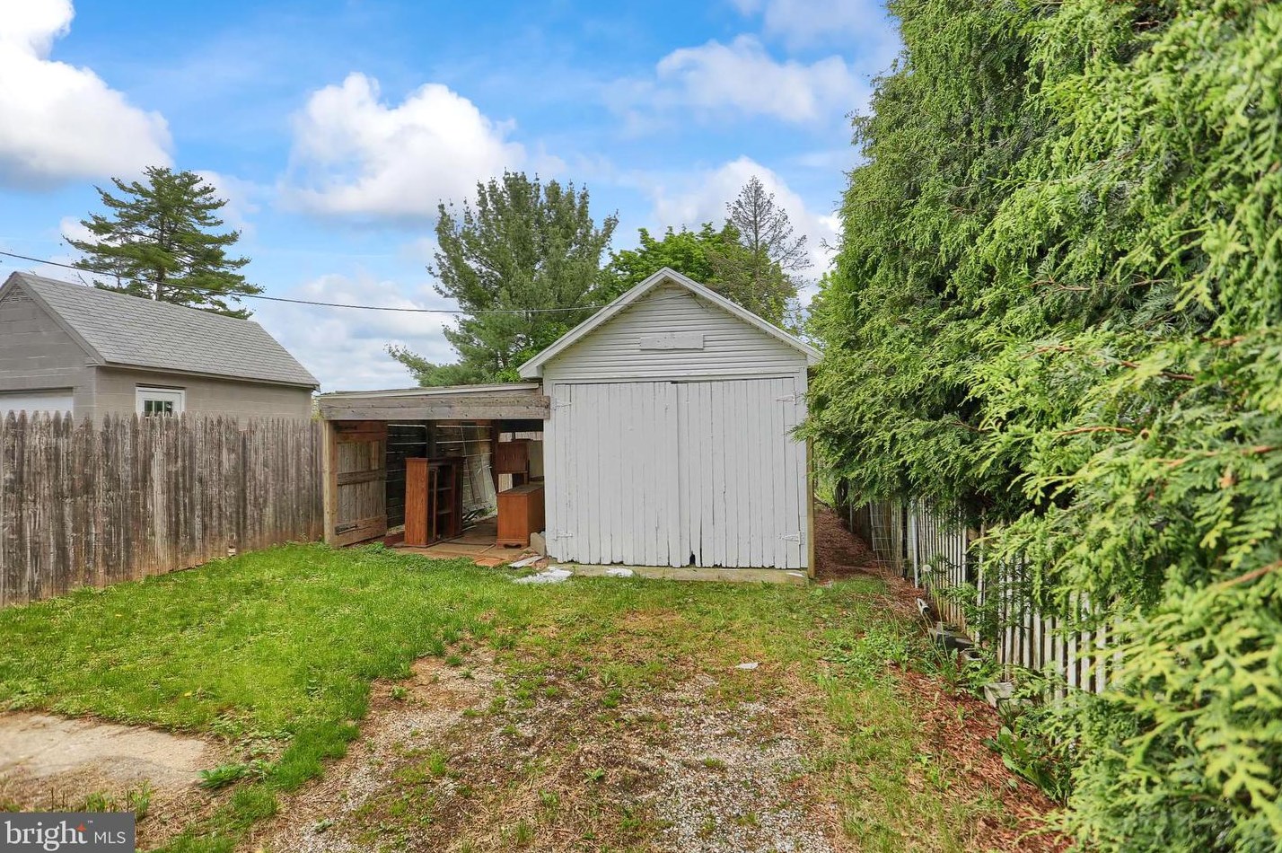 527 E King St, Littlestown, PA 17340
