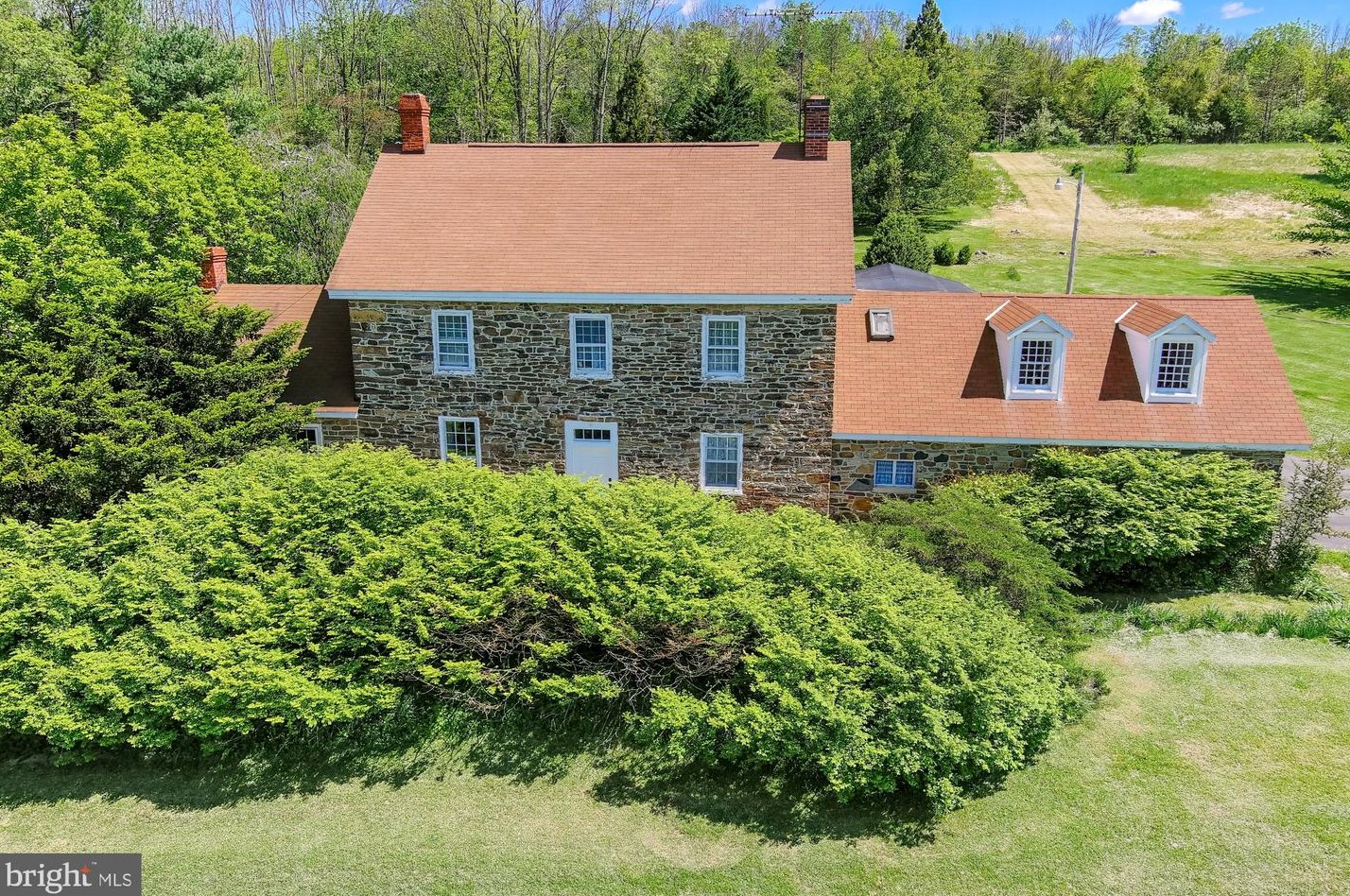 2885 Bullfrog Rd, Charnita, PA 17320