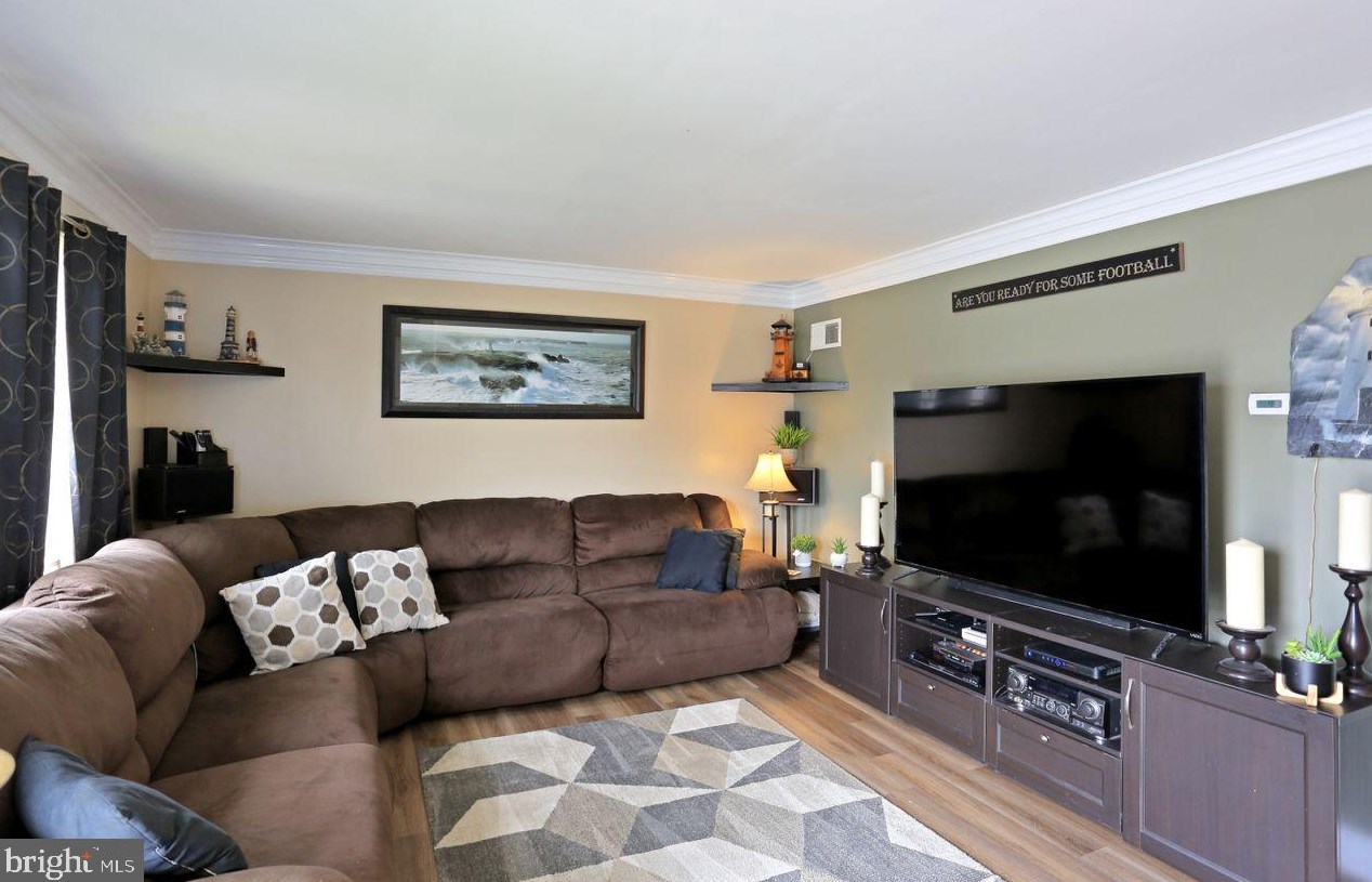 31 Starlite Dr, Littlestown, PA 17340